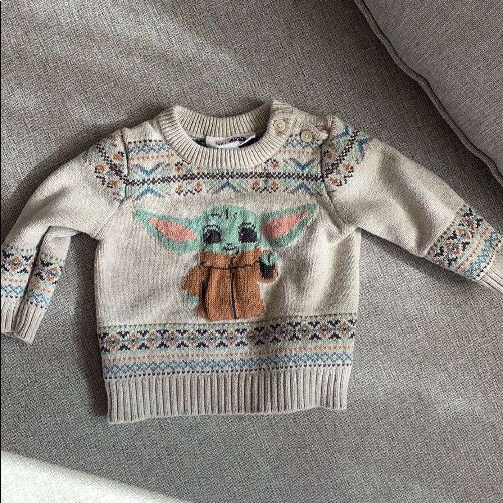 Gap baby Yoda sweater